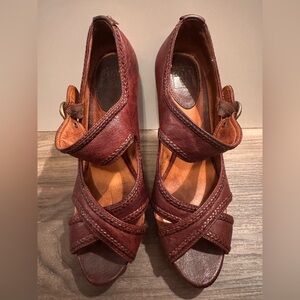 The Frye‎ Company Gretta Criss Cross Leather Women's Open Toe Wedge Sandals Sz 9